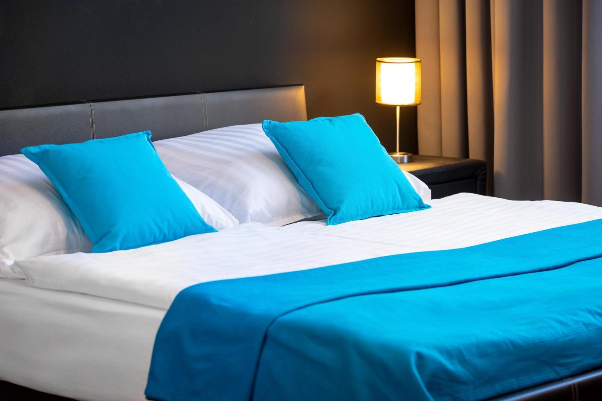 Skackava - Beautiful New Apartment In Direct Centrum, 24H Self Check-In Banska Bystrica Luaran gambar